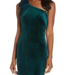 Eliza J Green Velvet One Shoulder Evening Gown Size 10